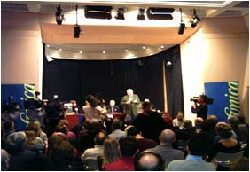 Foto de Afredo Landa, recogiendo el premio de la Revista Nickel Odeon 2003